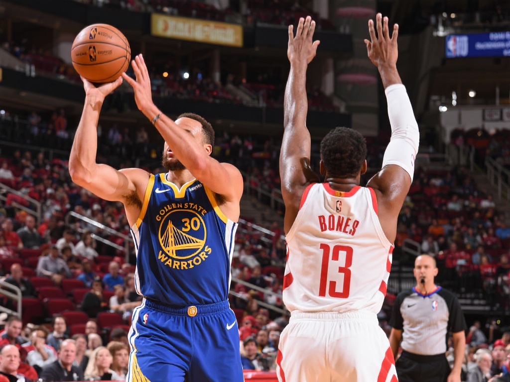 队内边锋安 队内边锋安